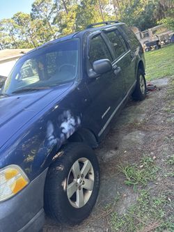 2004 Ford Explorer