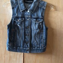 Women’s Jean Vest
