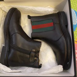 Gucci Black Leather Ankle Boots Web Design 