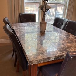 Dinning Table With Six Chairs 