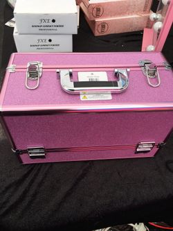 Make up box diferentes colors available