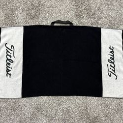 TITLEIST  Black / White Cotton Golf Towel   