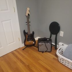 Fender Strat Squire W/amp