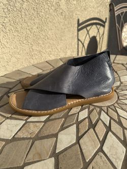 Born Sandals 9