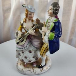 Vintage Victorian couple figurine