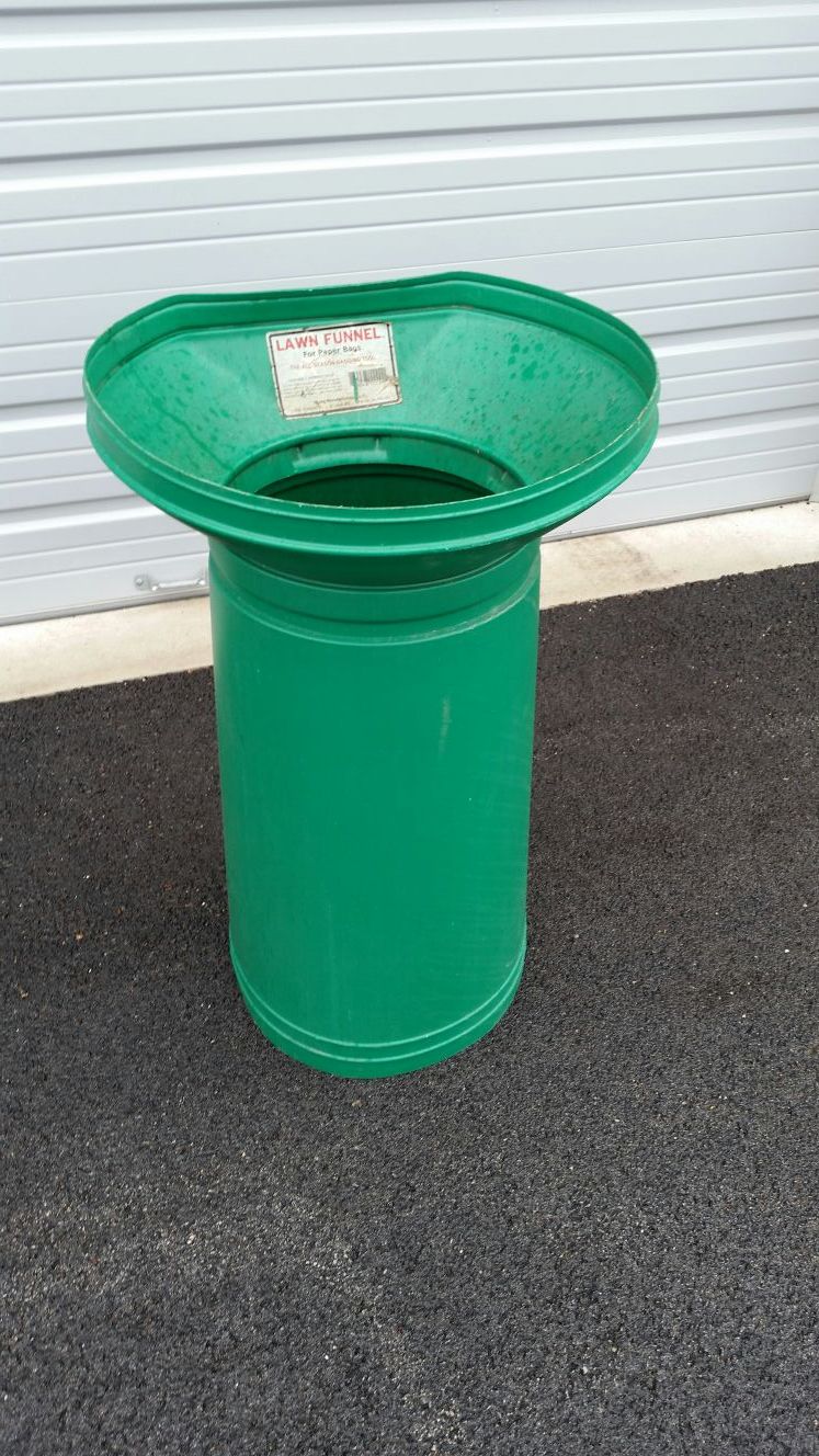 Green Lawn Funnel for Leaf or Trash