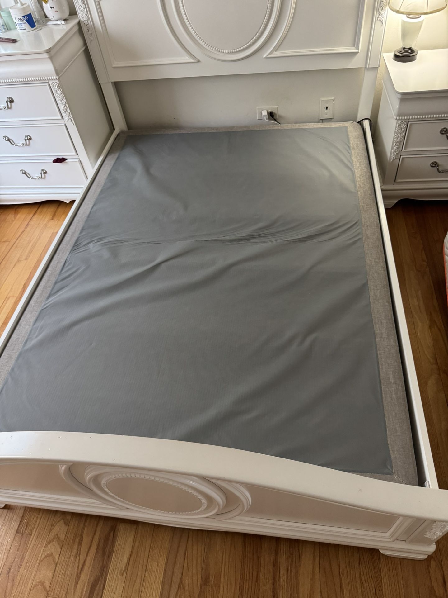 Princess bed frame is up for sale!!