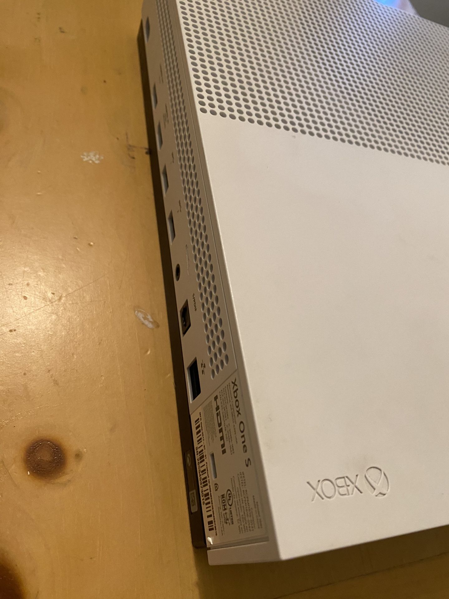 Xbox One S 