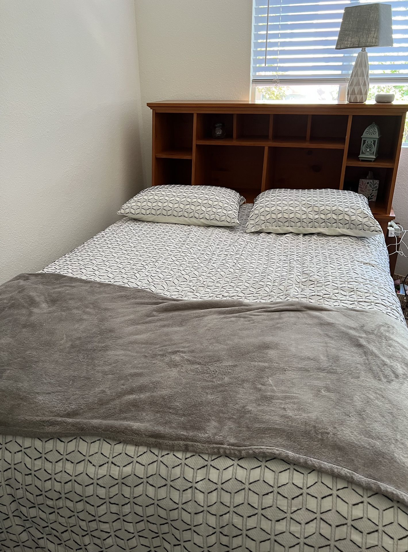 Full Size Pottery Barn Bed And Mattress And Dresser For Sale In Rancho full-size-pottery-barn-bed-and-mattress-and-dresser-for-sale-in-rancho