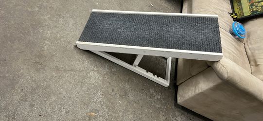 40”Lx16”wx24”h adjustable, folding dog ramp