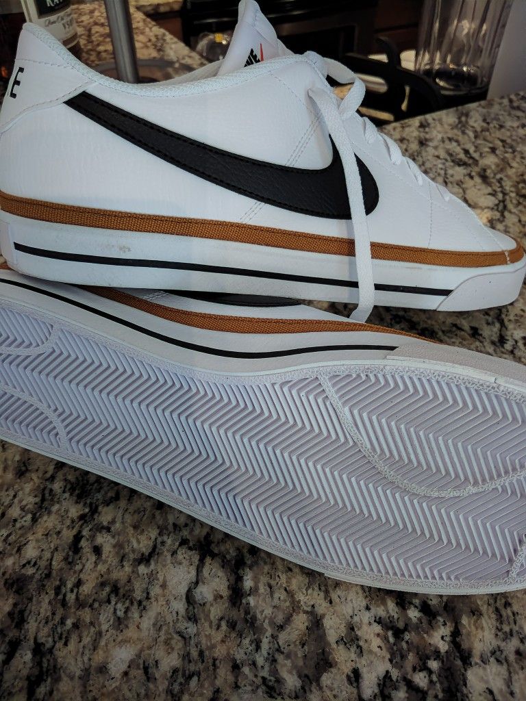 Nike! Court Side Legacy Sneakers