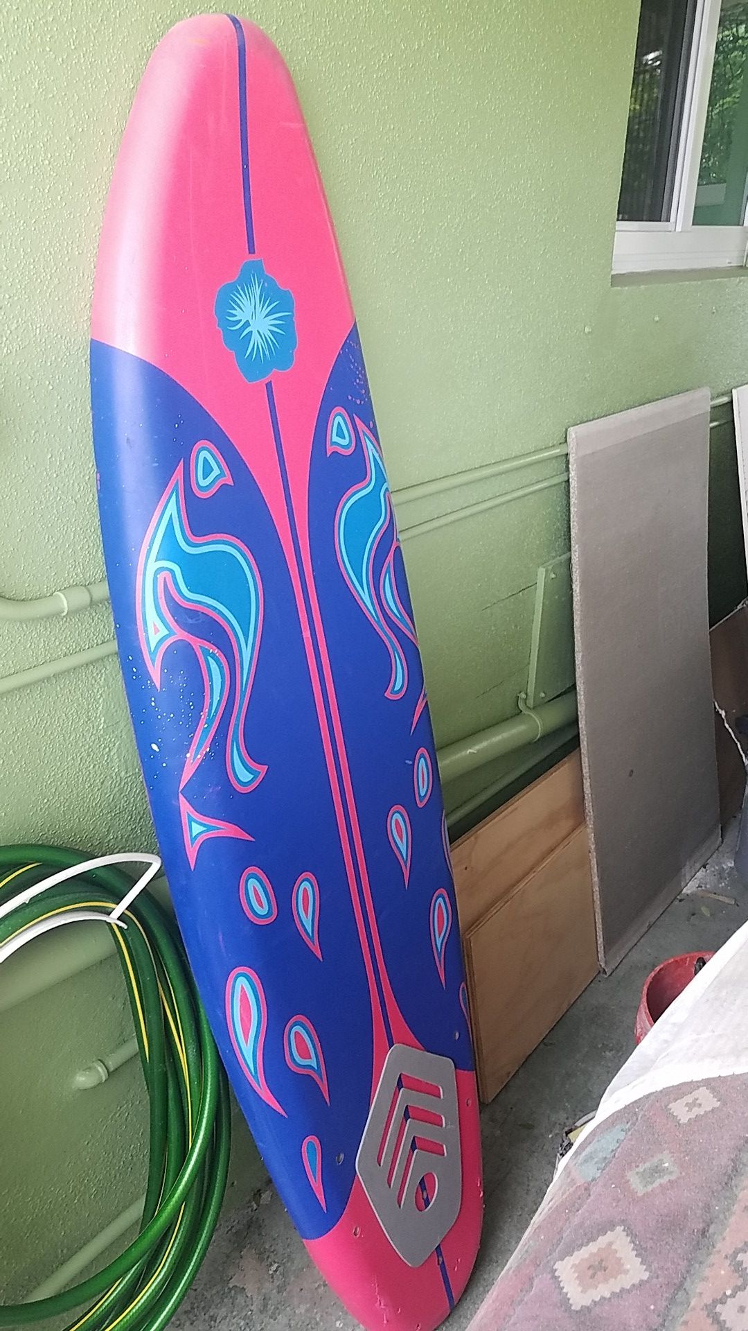Surfboard 5'11" use bat in good condition