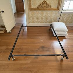 Metal Bed Frame – Full/Queen Size