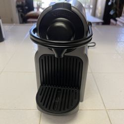 Nespresso Inissia C40 Espresso Coffee Machine – Good condition