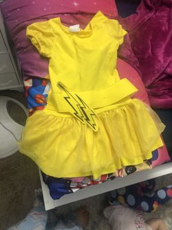 Girl costumes like new size 6-8 years
