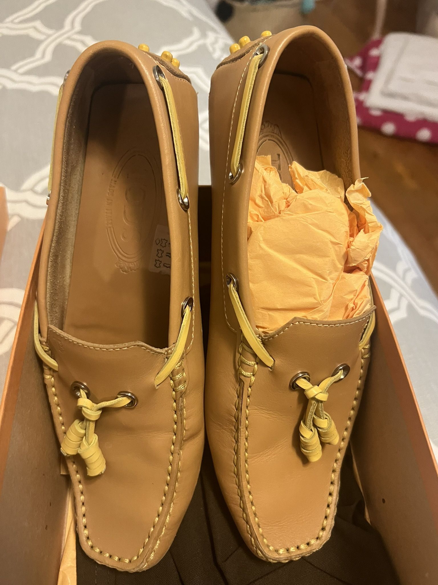 Women’s Tod’s Size 7 Loafer Lightly Used