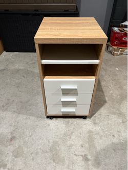 3 drawer night stand