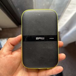 Portable External Hard Drive silicon power armor 1 tb