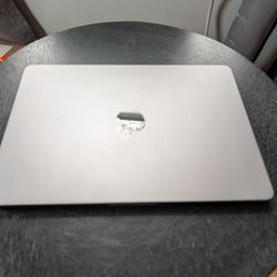 MacBook Air 13in 16gig Almost Brand New.