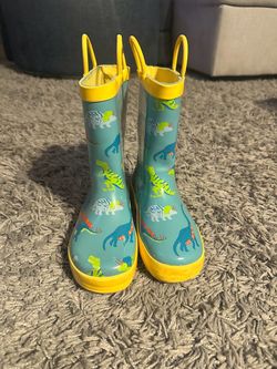 Raining boots for boys size 13
