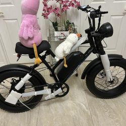 Ebike, fat tires, new open box, comfortable seat, full suspension, digital speedometer