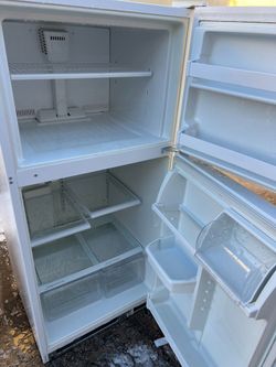 Whirlpool white top freezer refrigerator , --free delivery -120 day warrawnty