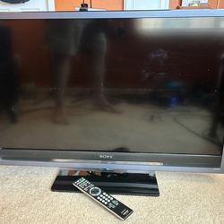 Sony 40” Bravia TV