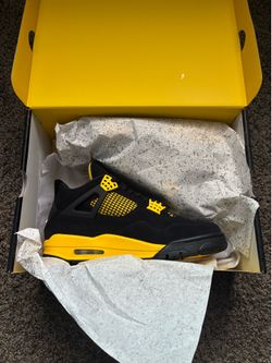 Jordan 4 size 9.5