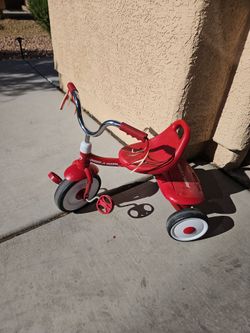 Toddler tricycle