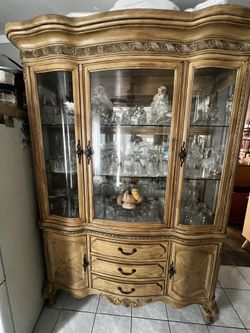 Dining China Display