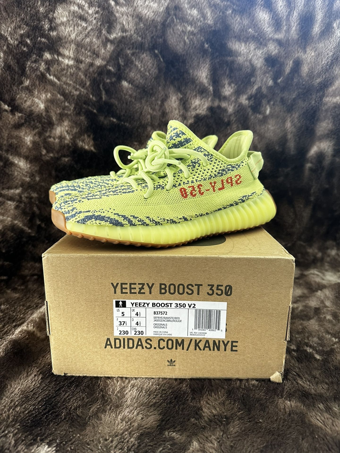 Yeezy Boost 350 V2 Semi Frozen
