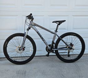 Giant Revel 1 Mountain Bike