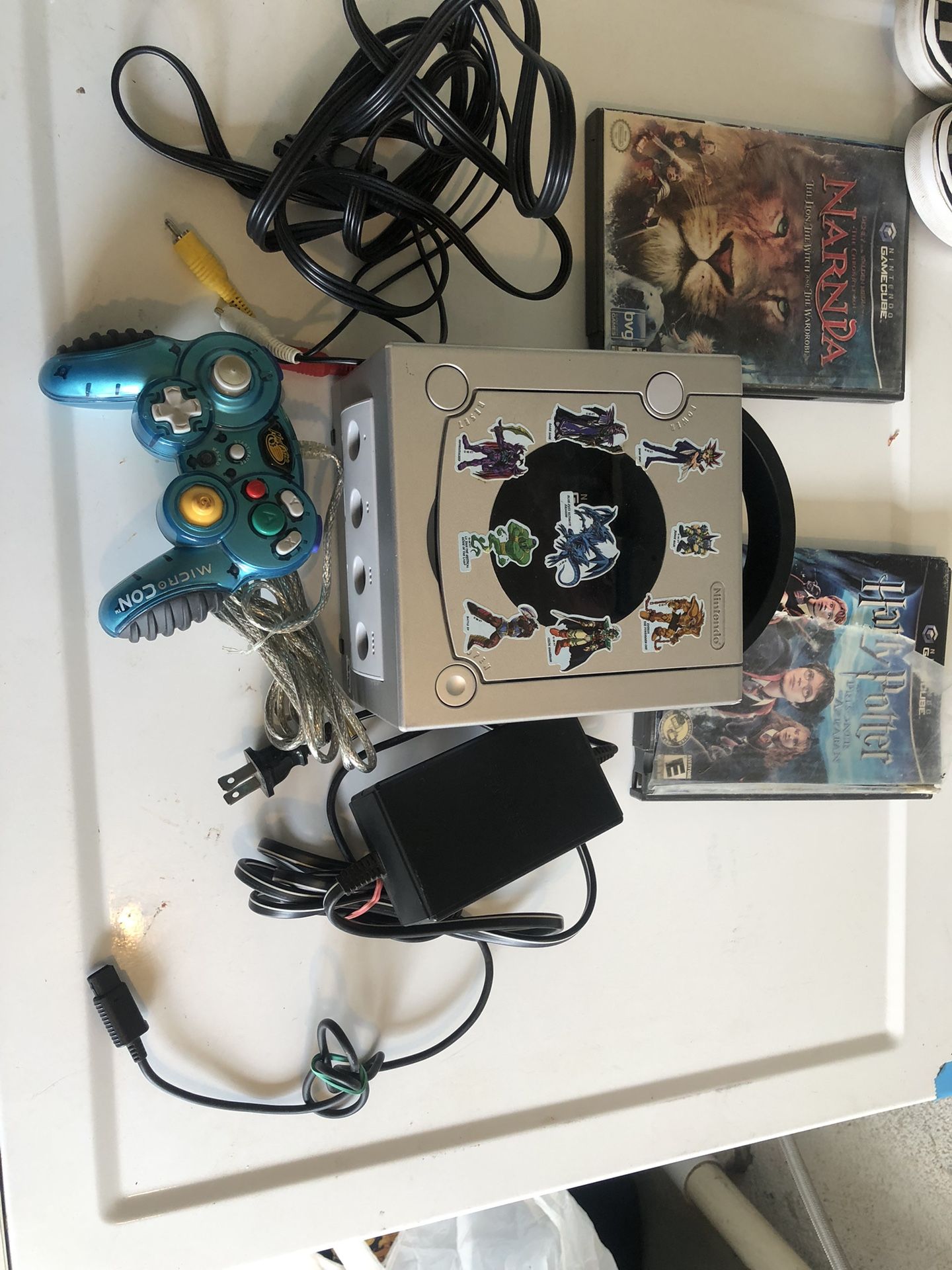 GameCube With 2 Games 