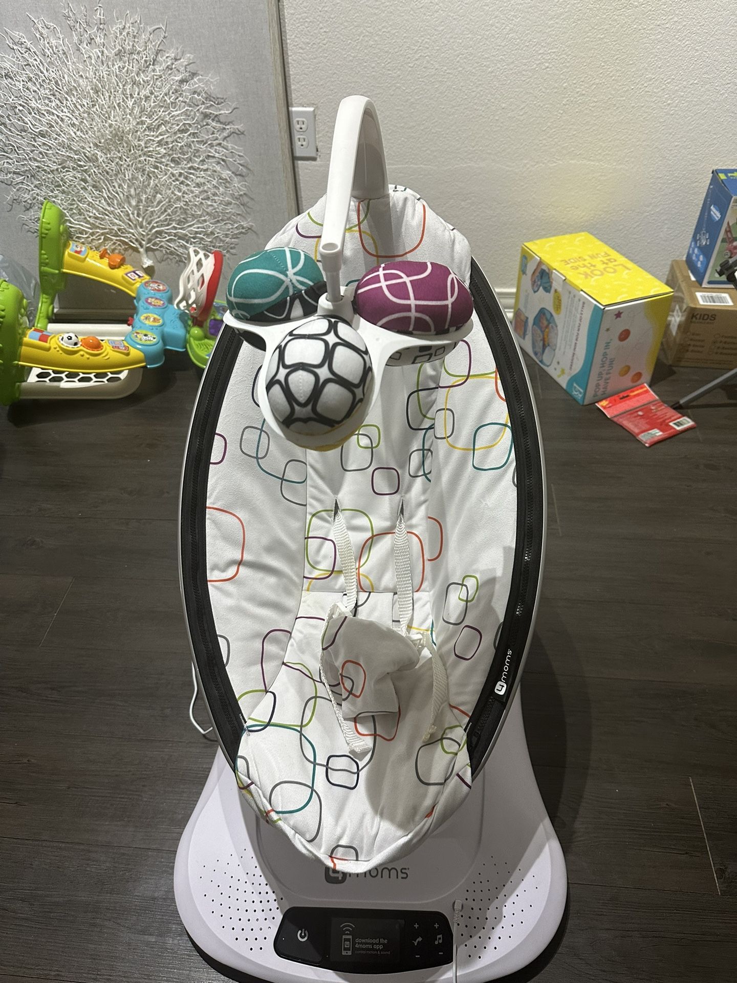 Mamaroo 4 Moms