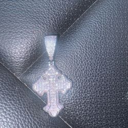 Chain the cross