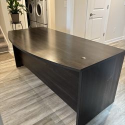 Beautiful Desk $40