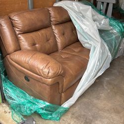 Leather Couch In Perfect Condition 