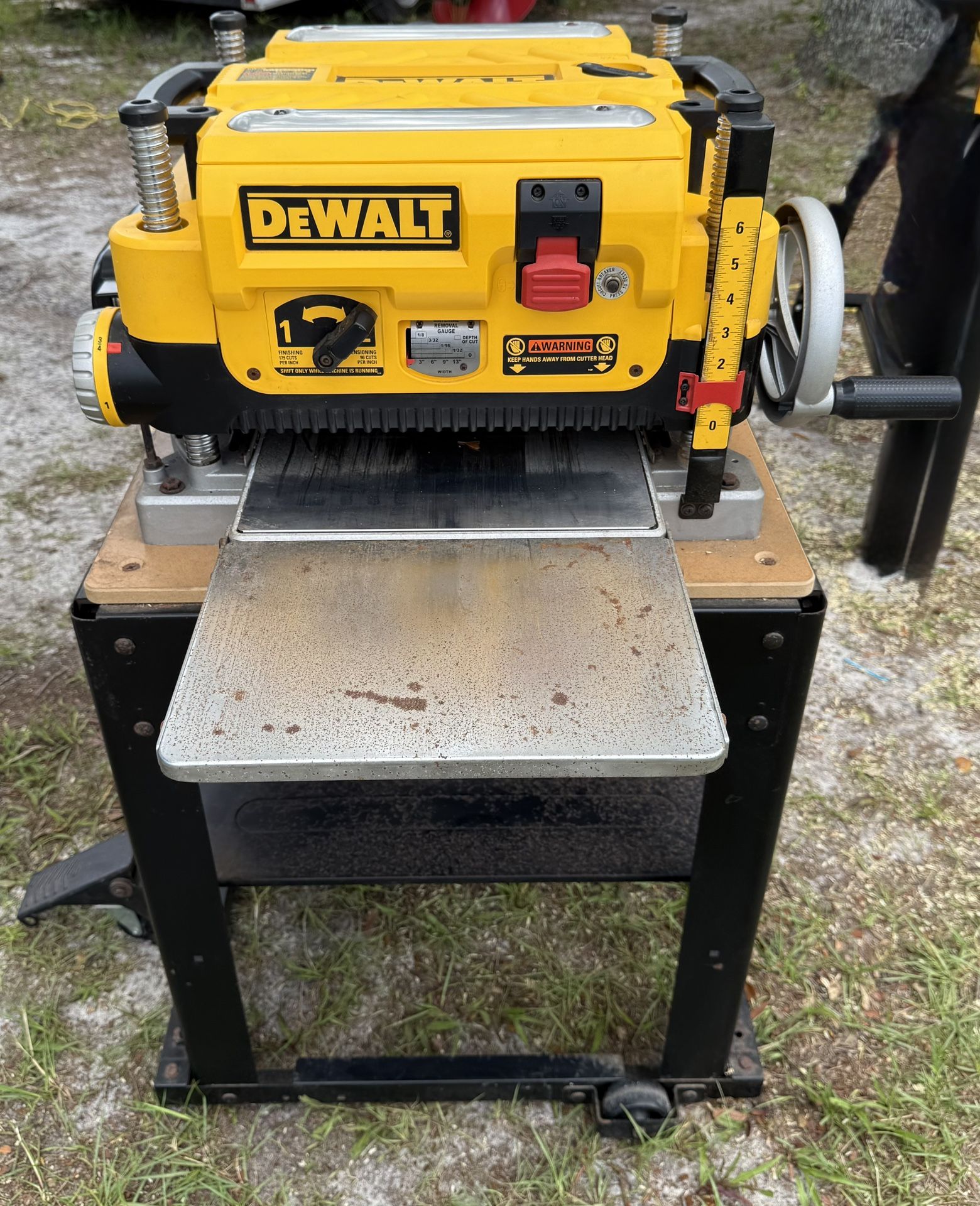 Dewalt 13” Bench Planer With Stand Model DW735