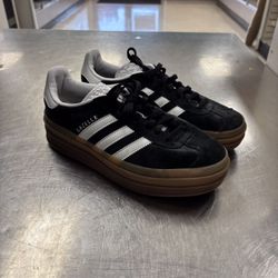 Black Adidas ‘Gazelle’