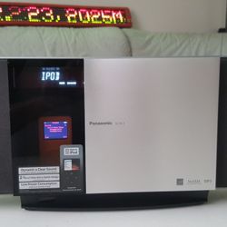 Panasonic CD & iPod Player with Motorize doors