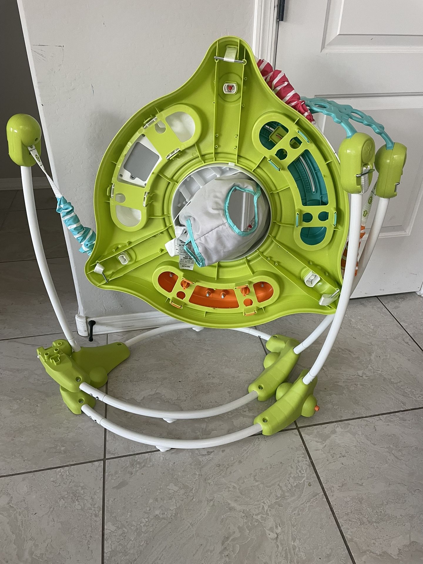 Folding store up jumperoo