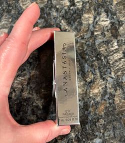NEW ANASTASIA BEVERLY HILLS WATER RESISTANT EYE PRIMER MINI $6!