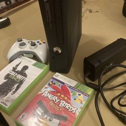 Xbox 360 Slim W Control And Games