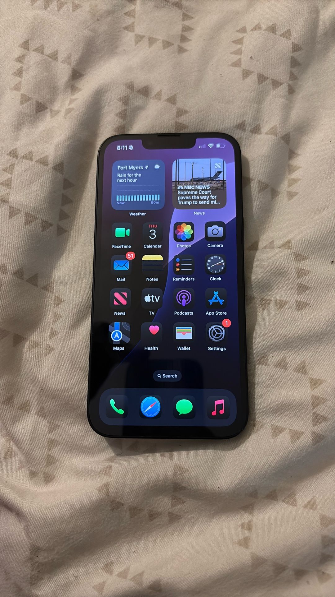 iPhone 16e