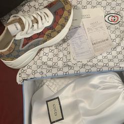 Gucci shirt Large r Gucci hat reversible Shoes 44 Asking  1000 Obo 