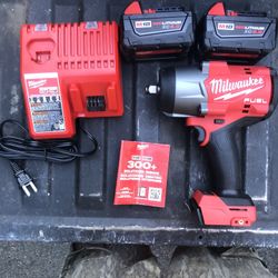 Milwaukee 1/2in Impact Gun Set