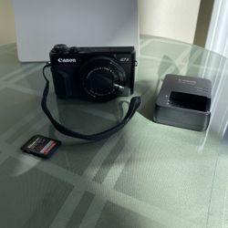 Canon G7X MK II Camera 