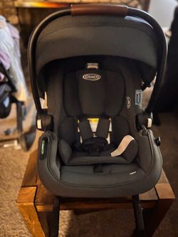 Graco baseless Infant Car Seat