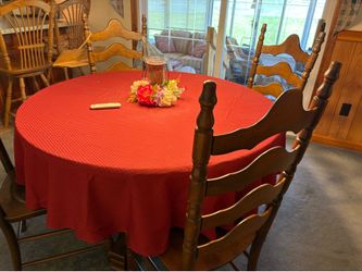 Dining table & chairs