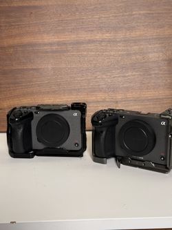 2 FX3's and sigma lens + 4 batteries